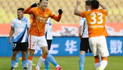 pg麻将胡了2-武汉长江困境中击败大连人 拿到三分虽好仍不解渴